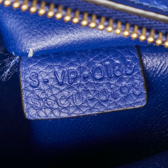 CELINE Blue Leather Shoulder Bag - Picture 6 of 8